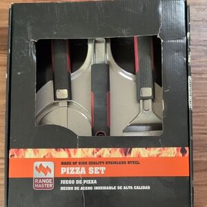 Black and Red Pizza Utensil Set